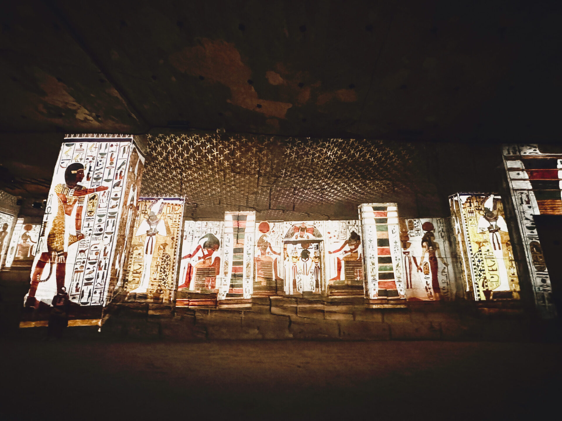 L&rsquo;Egypte des Pharaons en pleine Provence dans les Carrières des Lumières